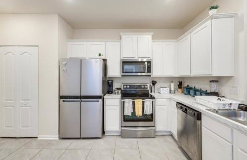 4 Mi to EverBank Stadium! Stylish Suburban Retreat - Foto 9