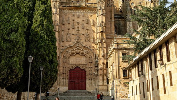 Leyendas y Historias Reales Tour guiado por uno mismo de Salamanca - Foto 4