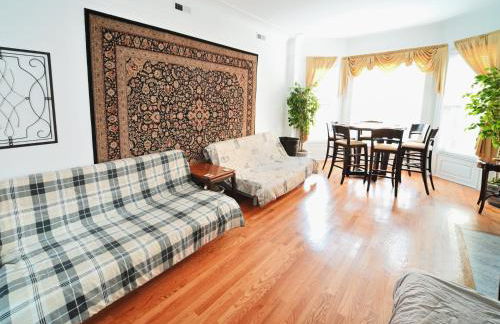 Stone Mansion Sleeps 10-20 Free TV & Parking - Foto 5