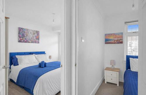 3BR Home for 6 in Rainham, Parking & Wi-Fi - Foto 18