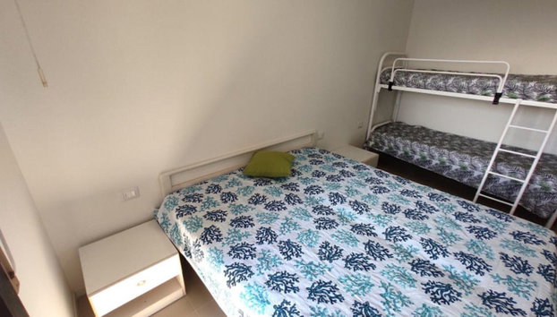 Minimalist Apartment in a Quiet Area - Beahost - Foto 4, Habitación