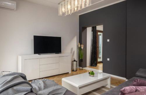 Villa Adriatic, Apartment Chiara with swimming pool, children playground and gameing room for adult - Foto 20