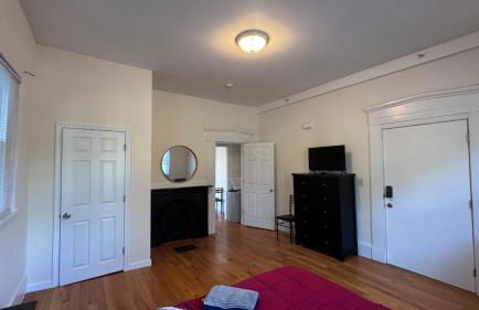 Updated 1BR, 1st floor, near T, free parking - Foto 3