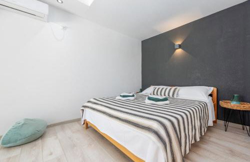 Unique Villa V with large pool - Photo 41