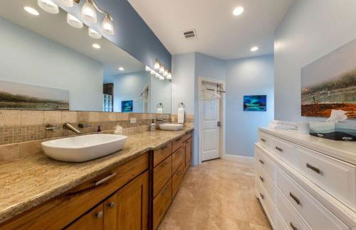 5BR 3BA Spicewood Prime Waterfront w Dock, Theater and Game Room by Austin Vacay - Foto 46