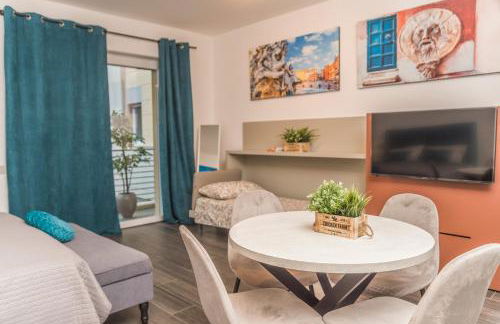 The Rabbit Hole - Photo 42