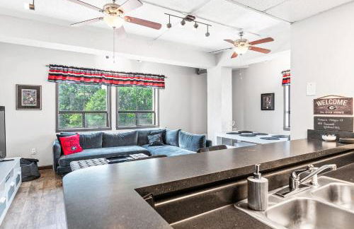 Home is Where the Arch is - Across from UGA - Photo 18