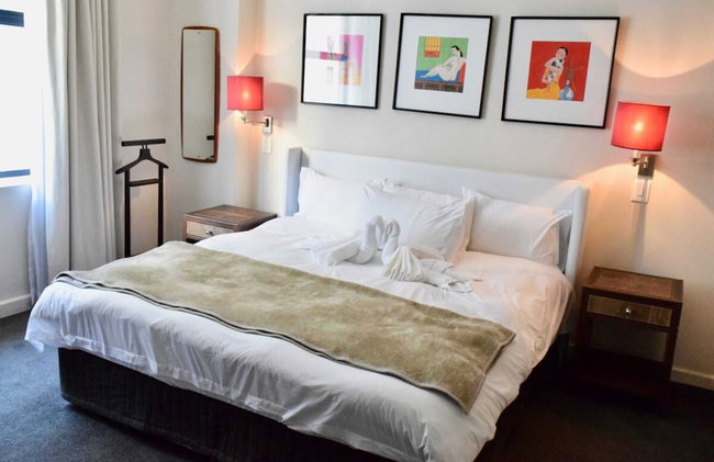 Stylish Apartment with Rooftop Pool & City Views - Foto 4