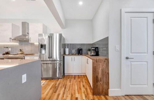 3 Bdrm 3 Full Bath Tower View walk up - Foto 15