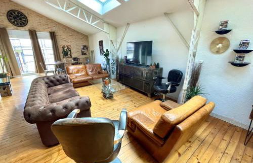 Superbe LOFT centre-ville - Sauna - parking privé -Clim- 1 à 10personnes - Foto 19