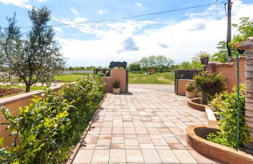 Industrial style studio house Eni, with Parking, BBQ, AC in Marčana, Ferienwohnung - Foto 4