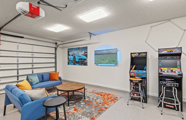 Pet Friendly Beach House with Arcade Games - Photo 17