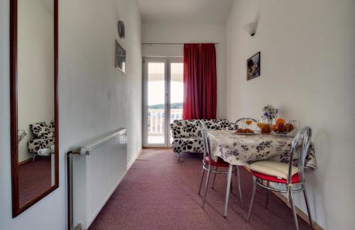 Apartments by the sea Prvic Luka, Prvic - 12064 - Photo 16