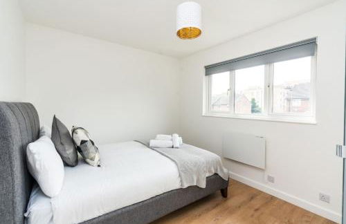 Sleek and Stylish 2BD Home With a Garden Anerley - Foto 33