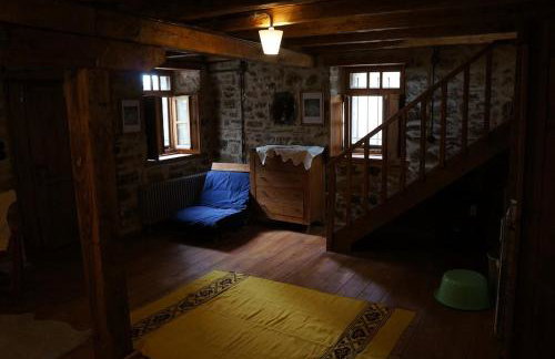 The Mountain House -mountain getaway - Photo 47