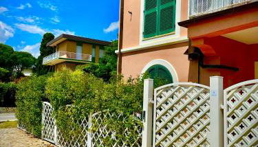 Conero Casa T8- Marcelli di Numana in Piazzale Tremiti 8 con Parcheggio Esclusivo Giardino e Barbecue - Foto 3, Garden