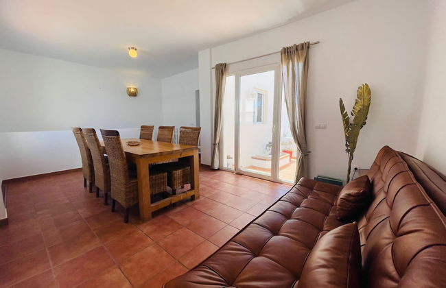 Beautiful Spacious Villa in Playa Blanca - Photo 10