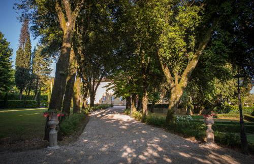 Villa Gerini Villa con Piscina e Ampi Spazi - Foto 21