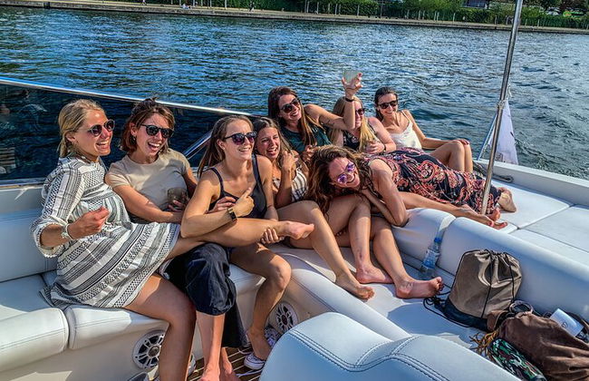 Yacht Tour in Frankfurt for up to 12 Guests - Photo 2