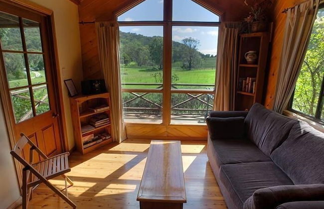 Wisteria Cottage and Cabins - Photo 14