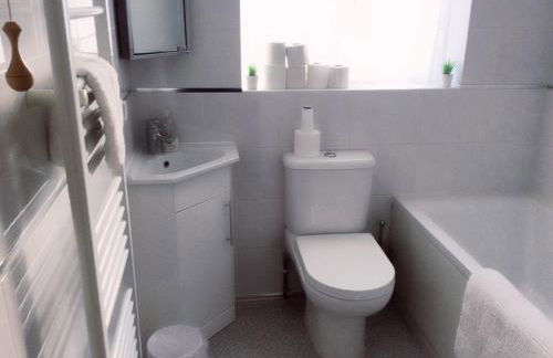 Bexleyheath Town Centre Four bedrooms, Five Beds House - Foto 3