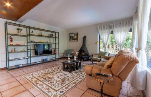 Casa espaçosa com piscina ampla e churrasqueira perto de São Paulo - Foto 15