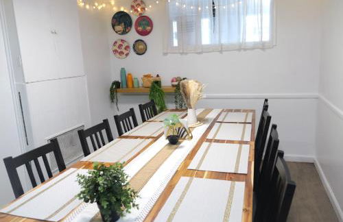 Spacious 4-Bedroom Family Home Sleeps 10 Peaceful Baltimore Suburb - Foto 17