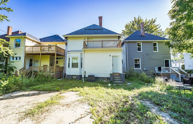 Pet Friendly 5BR Home near Downtown Detroit by RedAwning - Photo 41