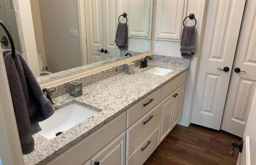 Charming new home near Canyon Lake/Guadalupe River - Photo 19