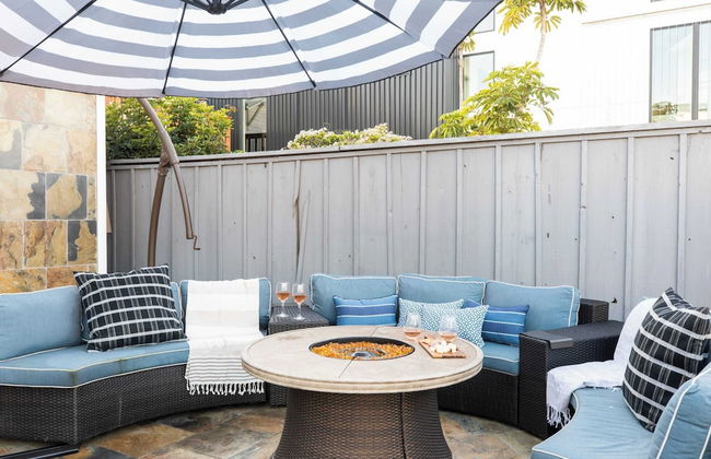 Sand Castle by Avantstay Beach House on Balboa Peninsula w/ Patio & Hot Tub - Foto 18