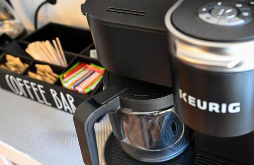 Spacious 6BR close to Portsmouth beaches and UNH - Photo 35