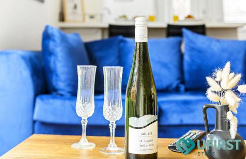 Ideal 4BR Home - Near City Hospital, Sherwood, Clinton Market, QMC & City Centre - Sleeps 8 - Foto 23