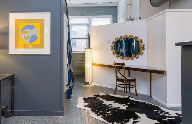 Elegant Edgy Loft on Historic Alley Parking - Foto 16