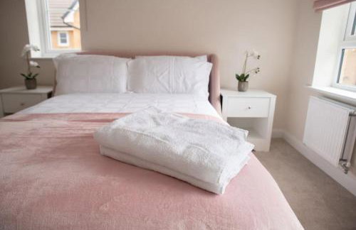 5 Swiftsure - Stunning 4 Bed Home, free parking - Foto 16