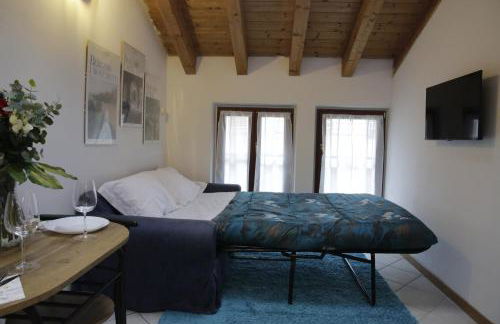 Midnight blues for 3 people near the airport - Foto 41