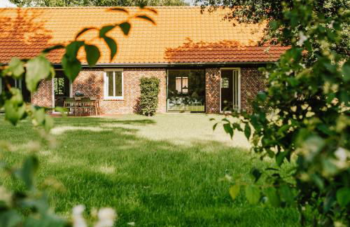 Modern Holiday Home With Charm And Swimming Pond - Foto 8