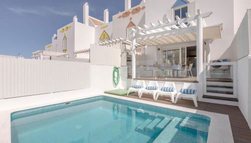 SeaScape Villa Private Pool & Rooftop Jacuzzi with sea view near Manta Rota Beach - Foto 1