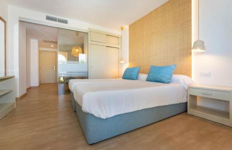 Apartamentos s'Olivera - Photo 18