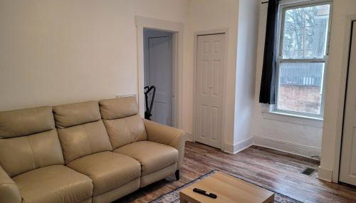 Two-Bedroom Home 25 min to NYC Free parking-UNIT-1 - Foto 5