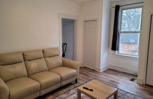 Two-Bedroom Home 25 min to NYC Free parking-UNIT-1 - Foto 5