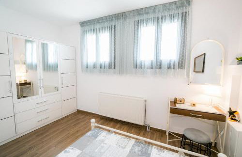 Mermaid Beachfront Villa - Photo 59