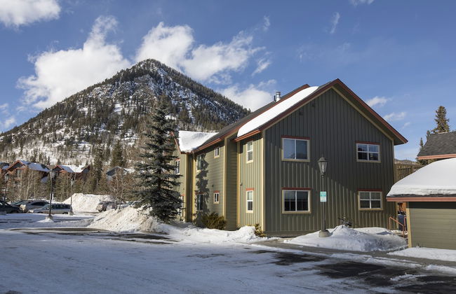 Streamside Lane Condos by CRMR - Foto 45