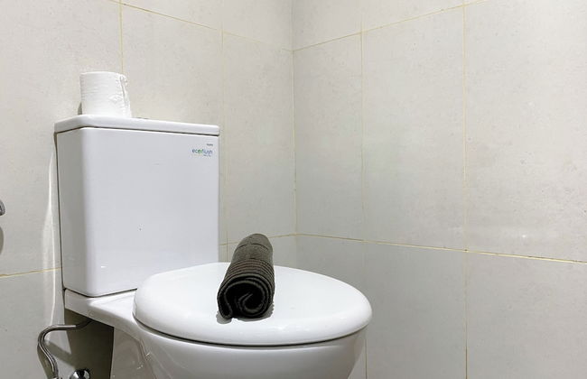 Homey and Minimalist Studio LRT City Jatibening Apartment - Photo 12