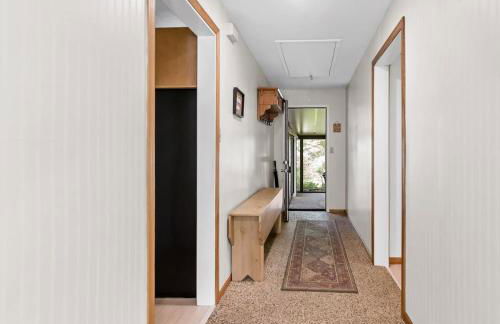 Dog-Friendly Nature Escape with Hot Tub and Fire Pit - Foto 23