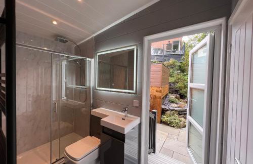 P56 - Studio Pod with Hot Tub - Foto 11