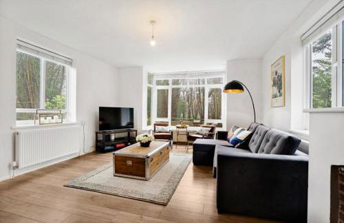 3 bed house near Gatwick and Redhill - Foto 12