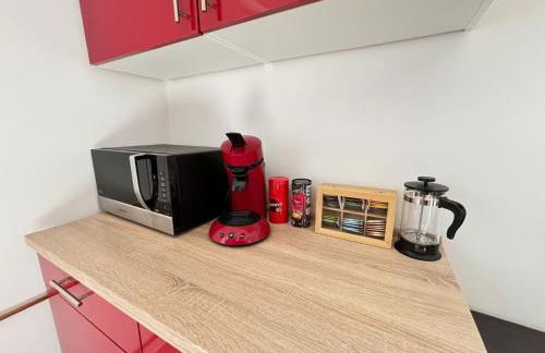 110qm- 4 Rooms - free private parking- free fast WIFI - Kitchen - near Wood- A Part Time Home - Foto 15
