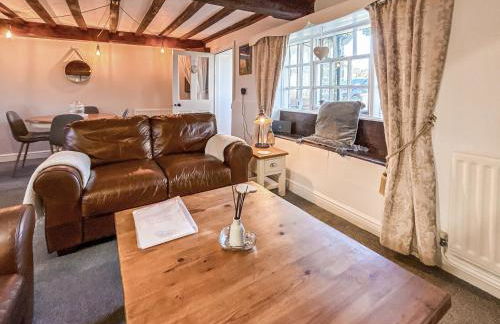 Rose Cottage 2 - Photo 8