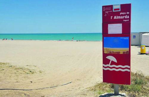 Global Properties, Adosado en primera linea de playa con vistas al mar - Foto 30