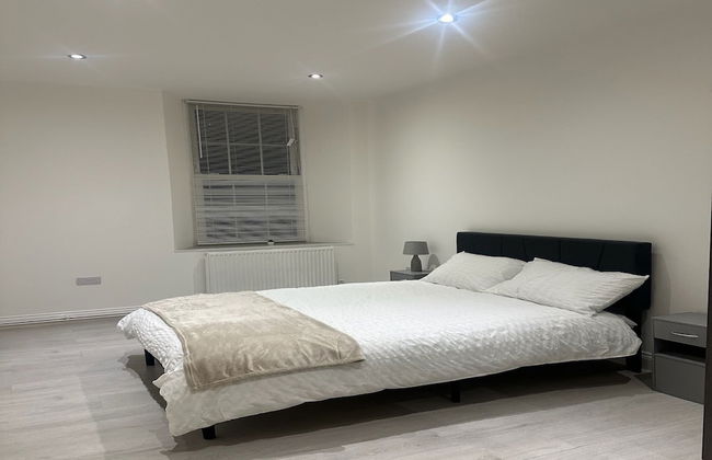 Charming 1-bed Apartment in Walton on the Naze - Photo 3